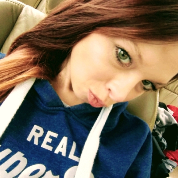 Meet your Posher, Nickie - Picture 1 of 1